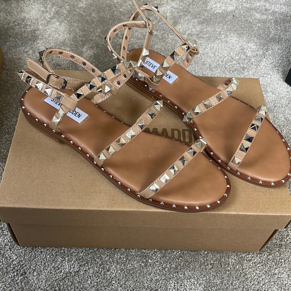 Brand new Steve Madden Travel sandals